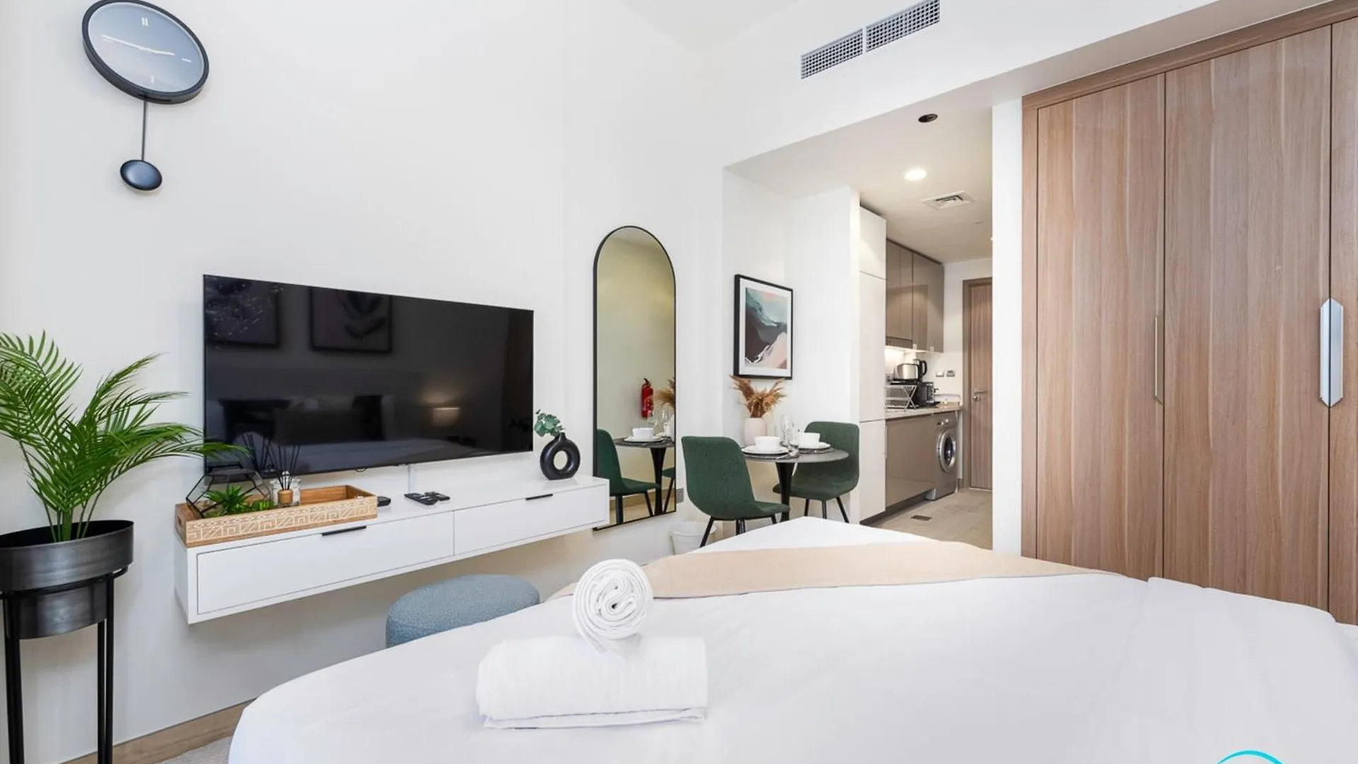 Snug Studio Apartment At Azizi Riviera, Al Merkadh By Deluxe Holiday Homes Dubai